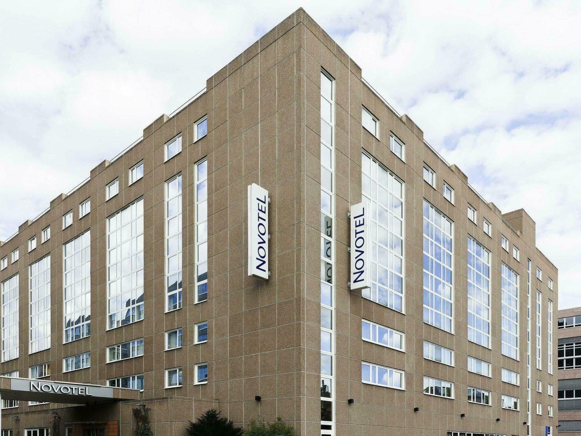 Novotel Frankfurt City Frankfurt am Main Exterior foto